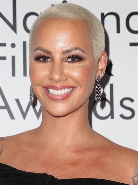 AMBER ROSE 